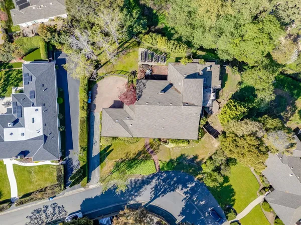 $5,650,000 | 680 Fairway Circle, Hillsborough, CA 94010