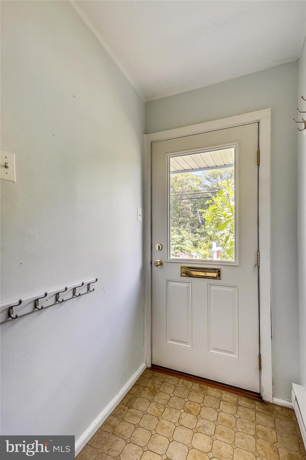 49 Ridge Road Greenbelt, MD 20770 - Photo 5 of 41 Gallery Image 5