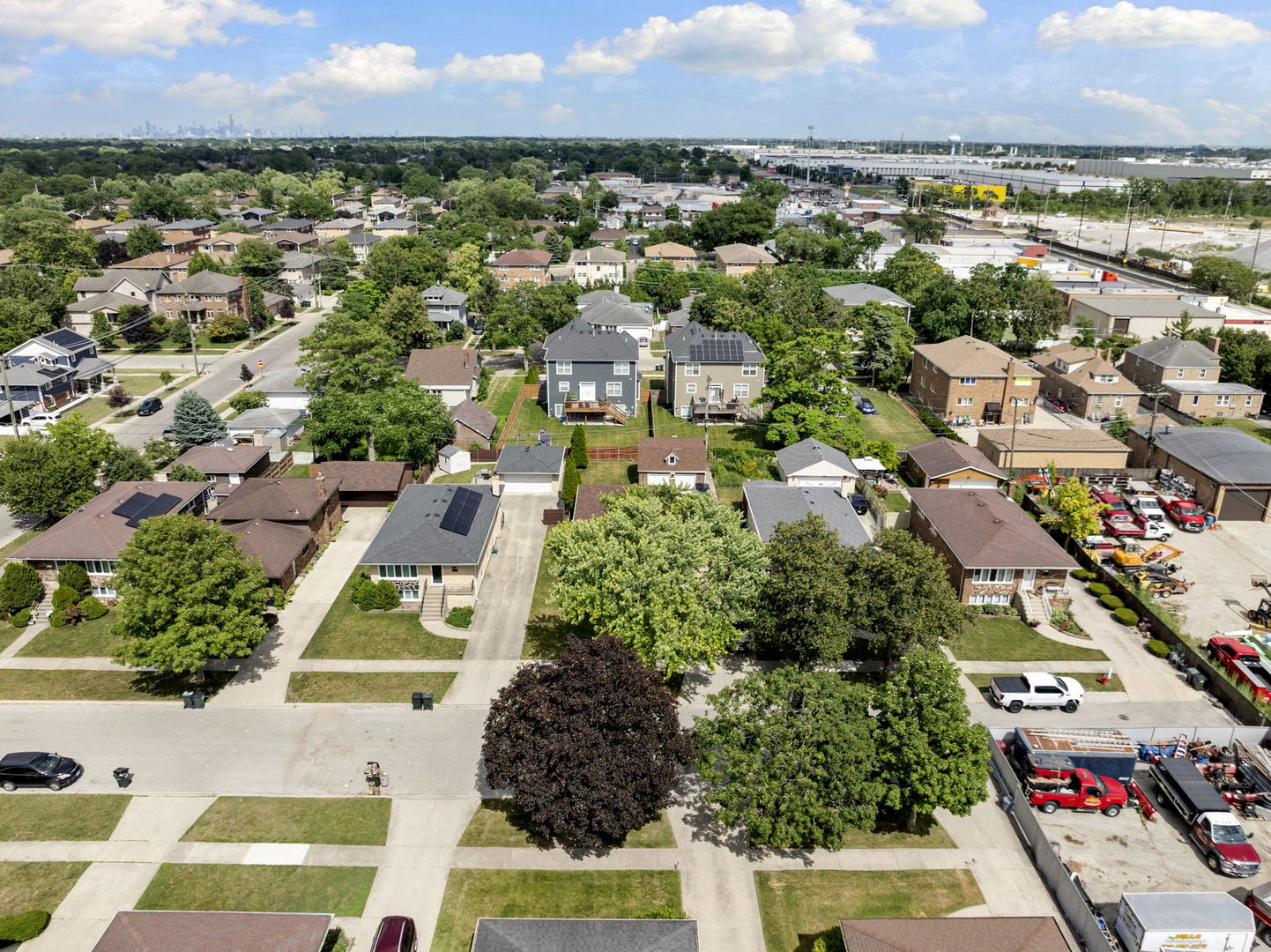 4613 Madison Avenue Brookfield, IL 60513 - Photo 32 of 33 an aerial view of residential houses with outdoor space