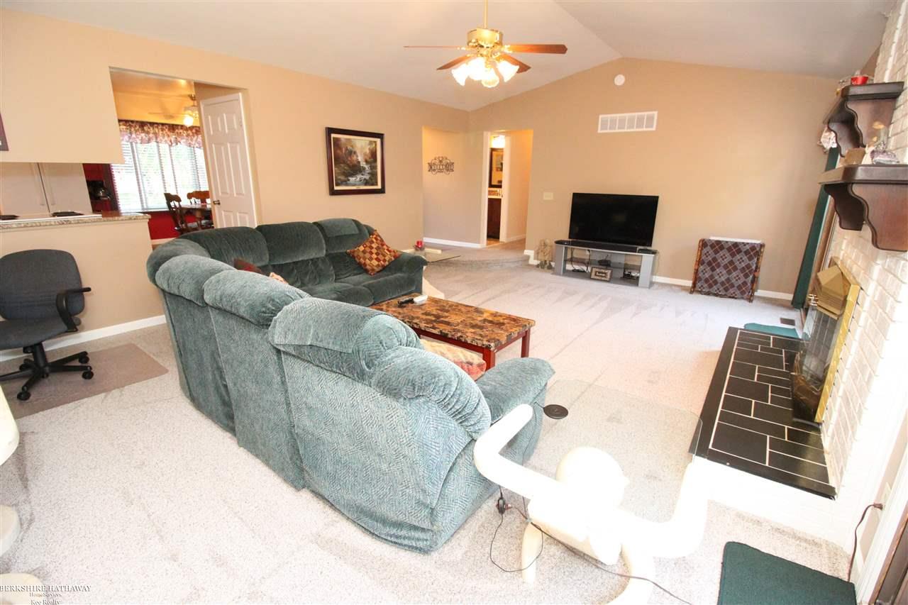 47181 Barbara Road Macomb, MI 48044 - Photo 14 of 34 31395494-13.JPG