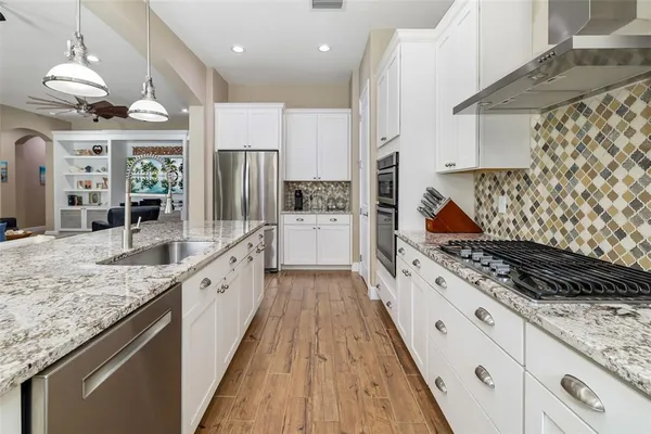 $999,000 | 10107 Carnoustie Place, Bradenton, FL 34211