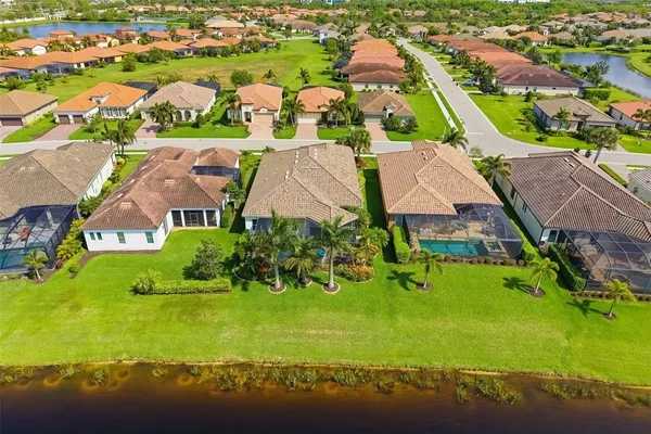 $999,000 | 10107 Carnoustie Place, Bradenton, FL 34211