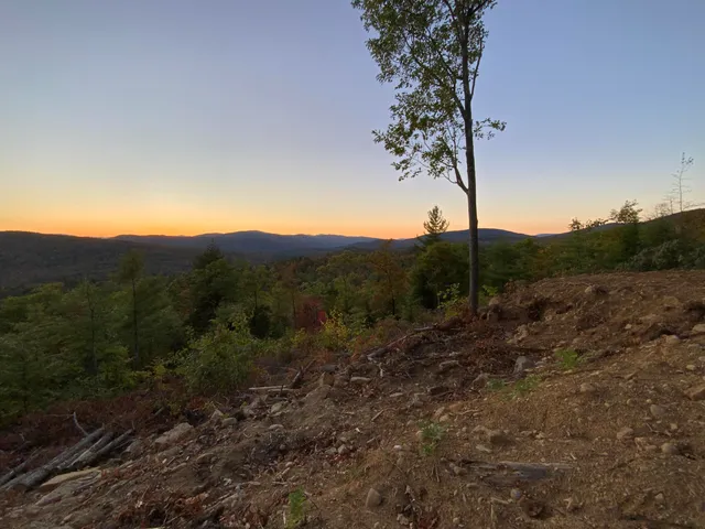 $289,000 | 19-upper Bear Lane, Rumford, ME 04276