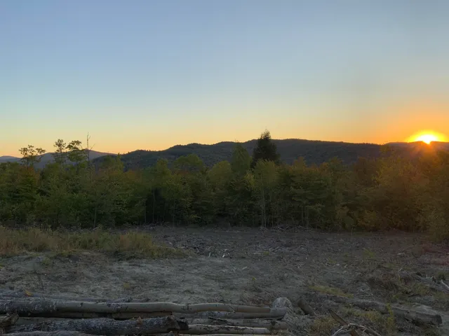 $289,000 | 19-upper Bear Lane, Rumford, ME 04276