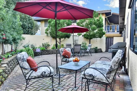 $794,000 | 195 Guadalupe Drive, Sonoma, CA 95476