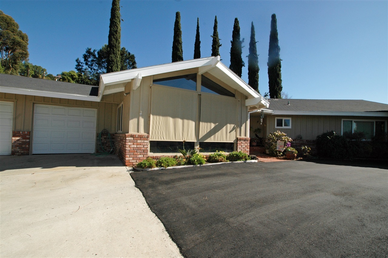 1997 La Cresta Road El Cajon, CA 92021 - Photo 2 of 25