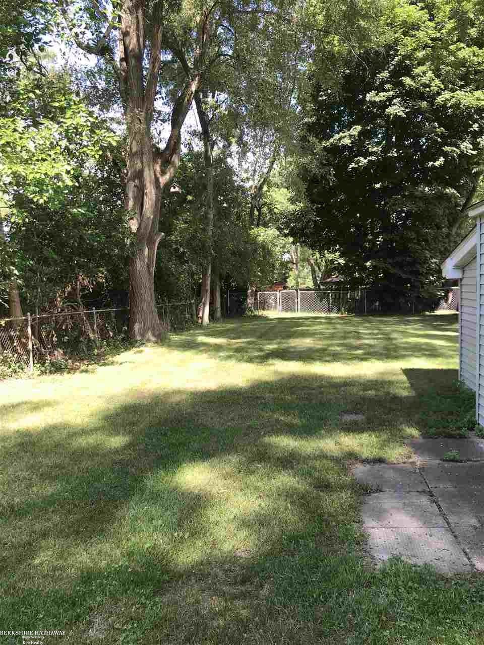 47540 Dequindre Road Utica, MI 48317 - Photo 23 of 27 31351932-22.JPG