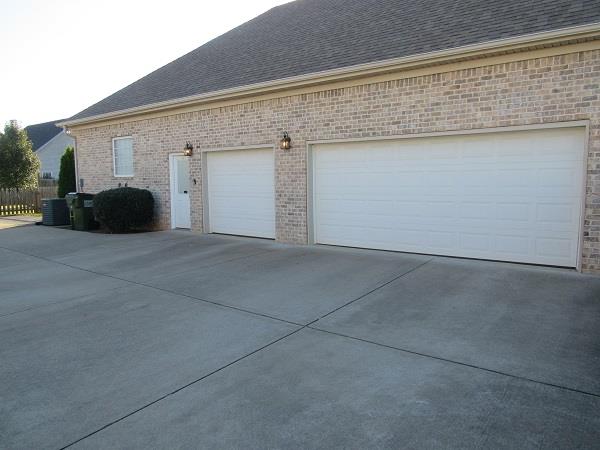 3499 Allen Barrett Road Murfreesboro, TN 37129 - Photo 19 of 20 3-car garage