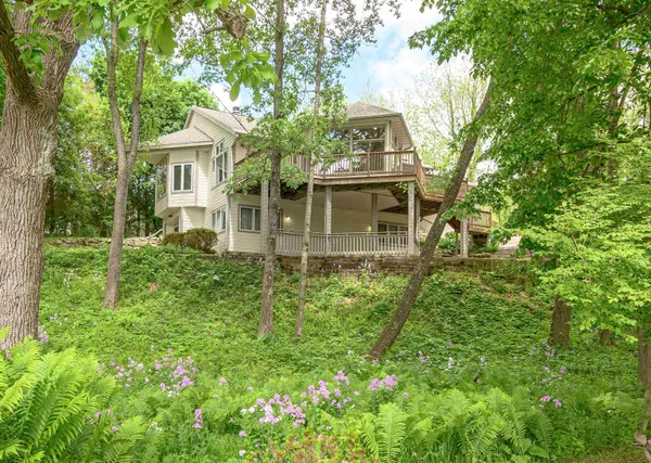 $950,000 | N6209 Helena Street, Lake Mills, WI 53551