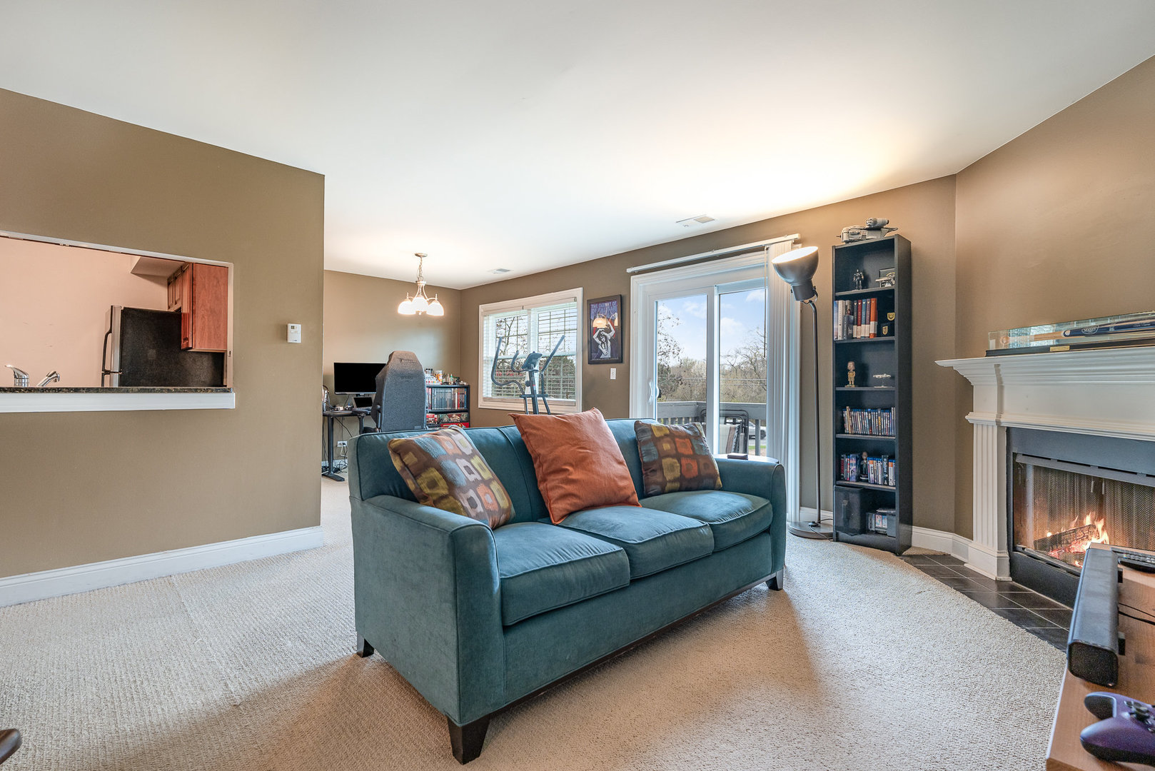 15 Foxcroft Road, Unit 203 Naperville, IL 60565 - Photo 6 of 15 Gallery Image 6