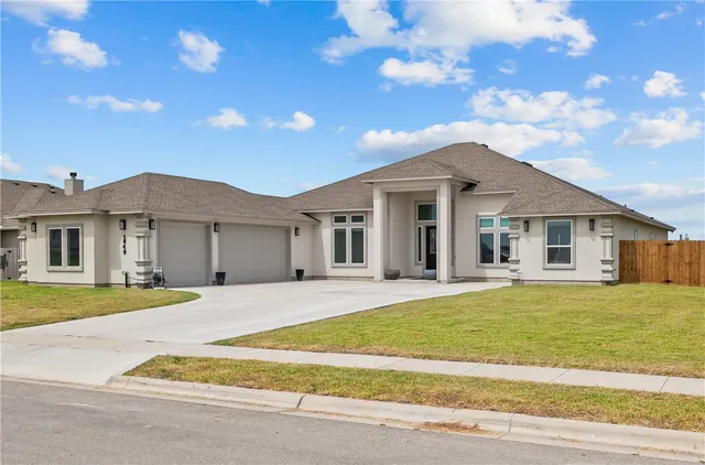 $699,900 | 1849 Papa Mori Drive, Corpus Christi, TX 78414