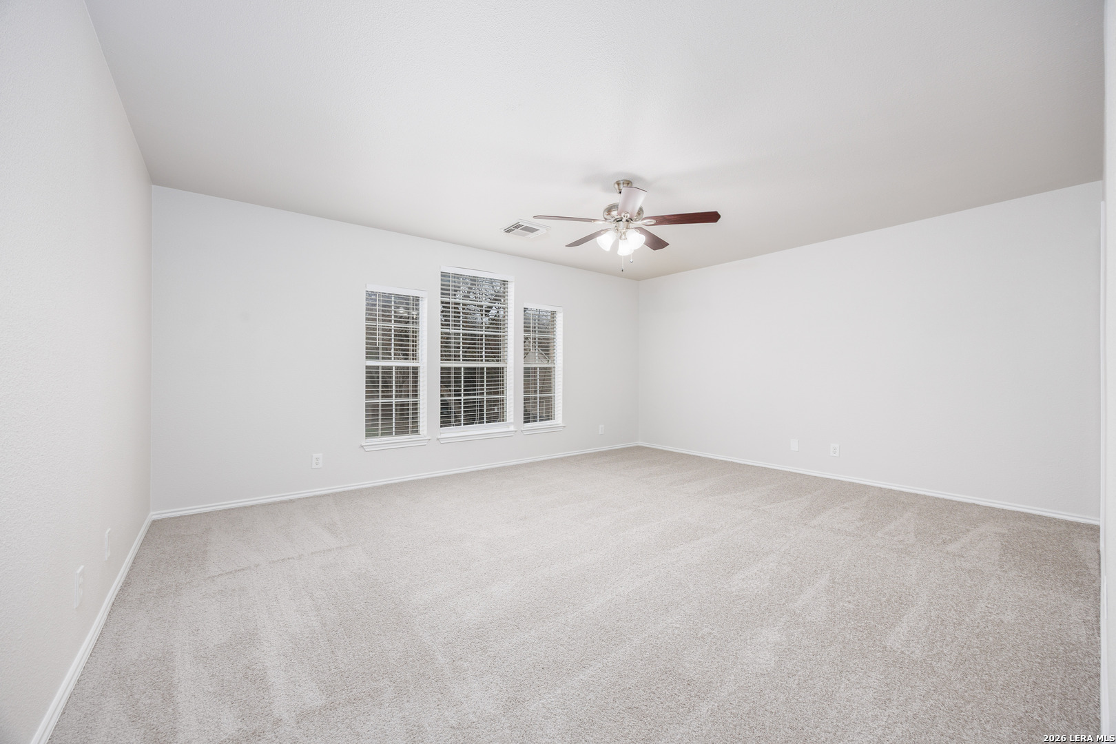 12 Lockspring San Antonio, TX 78254 - Photo 23 of 35 an empty room with windows