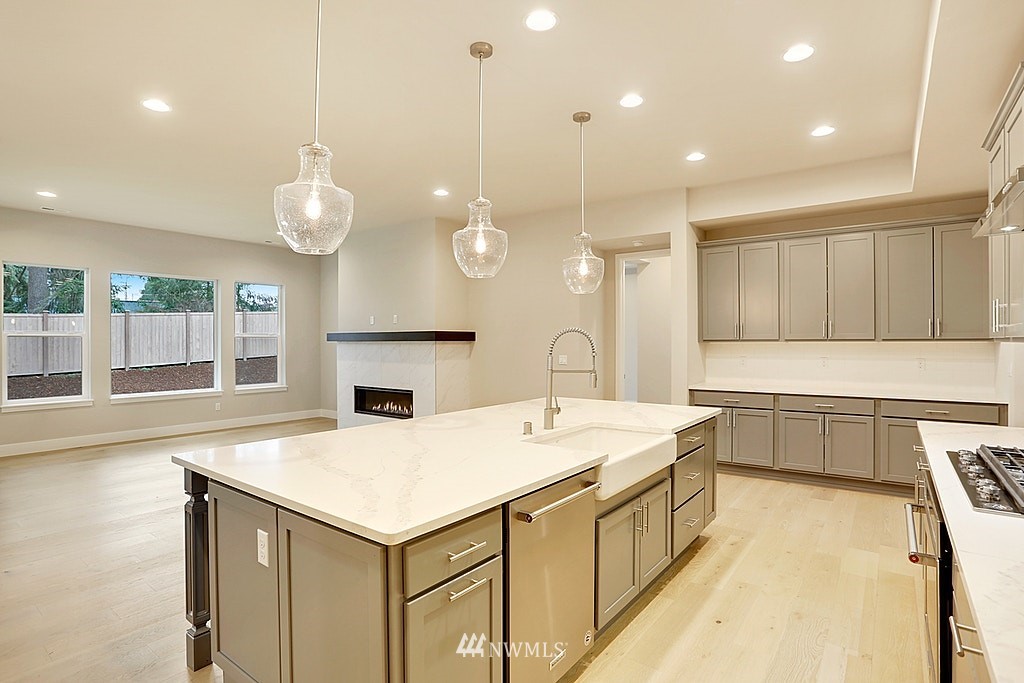 6182 Northeast 3rd Court Renton, WA 98059 - Photo 3 of 11