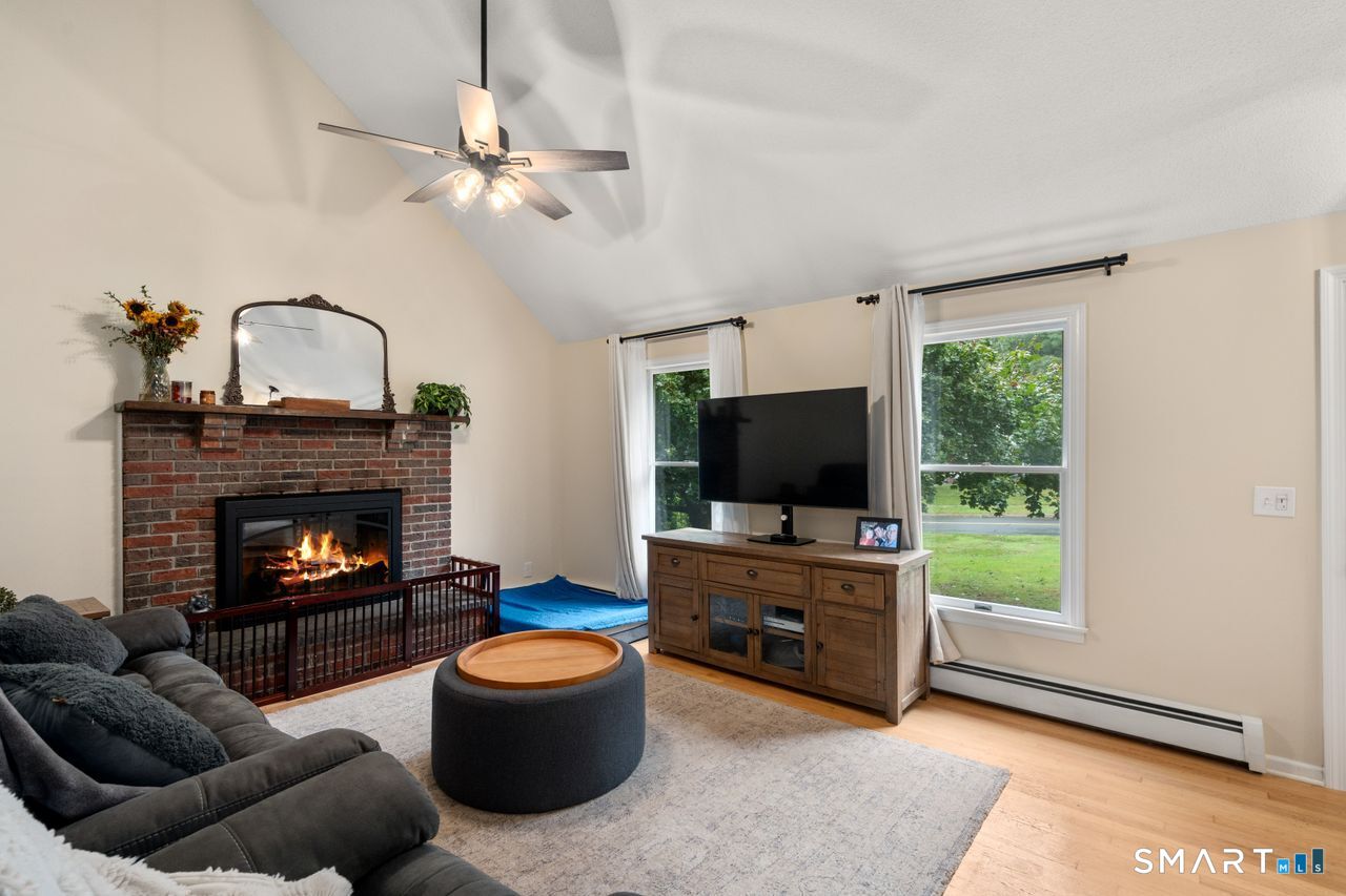 116 Bramblebush Road Manchester, CT 06040 - Photo 18 of 39 Gallery Image 18
