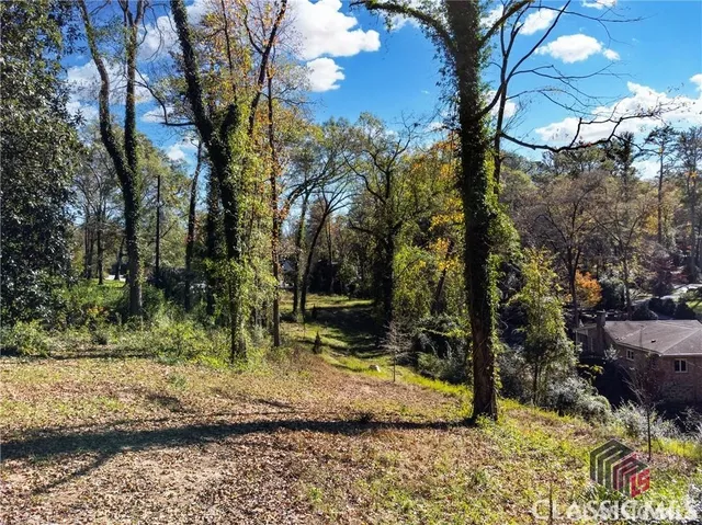 $399,000 | 589 West Lake Drive, Athens, GA 30606