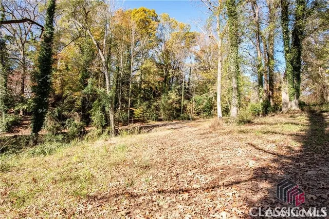 $399,000 | 589 West Lake Drive, Athens, GA 30606