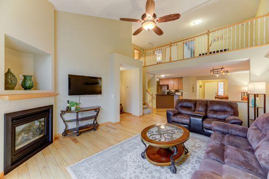7966 Autumn Ridge Way Chanhassen, MN 55317 - Photo 2 of 27 Gallery Image 2