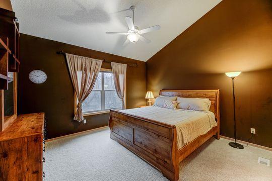 7966 Autumn Ridge Way Chanhassen, MN 55317 - Photo 7 of 27 Gallery Image 7