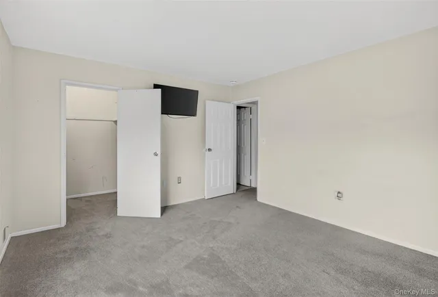 $2,500 | 8 Knightsbridge, Unit A, Poughkeepsie, NY 12603