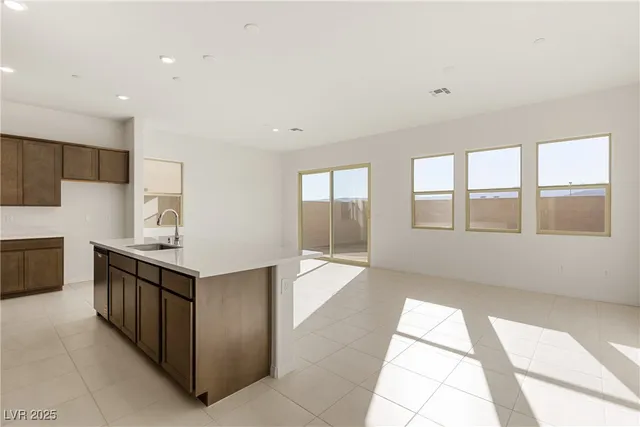 $3,000 | 179 Marlette Crk Place, Las Vegas, NV 89138