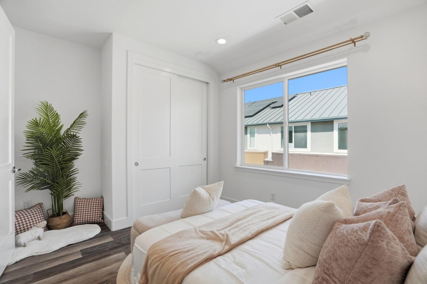 3380 Router Common Fremont, CA 94538 - Photo 22 of 48