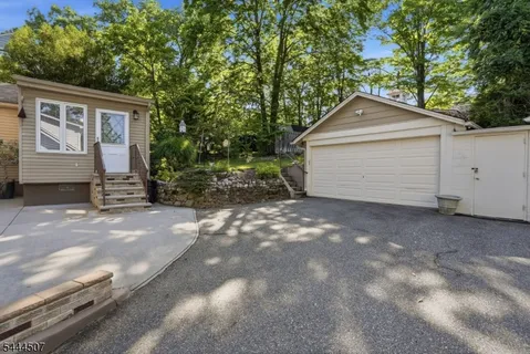 $649,000 | 16 Arlington Avenue, Caldwell, NJ 07006