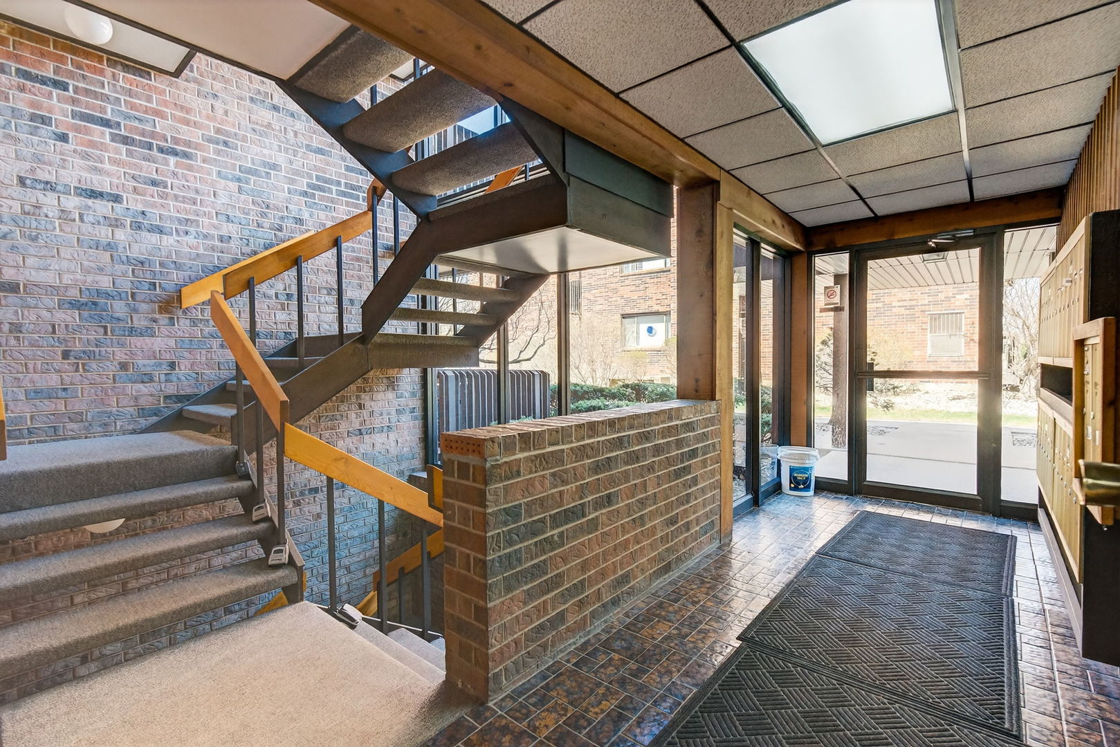 1502 Woodbridge Road, Unit 1G Joliet, IL 60436 - Photo 4 of 67