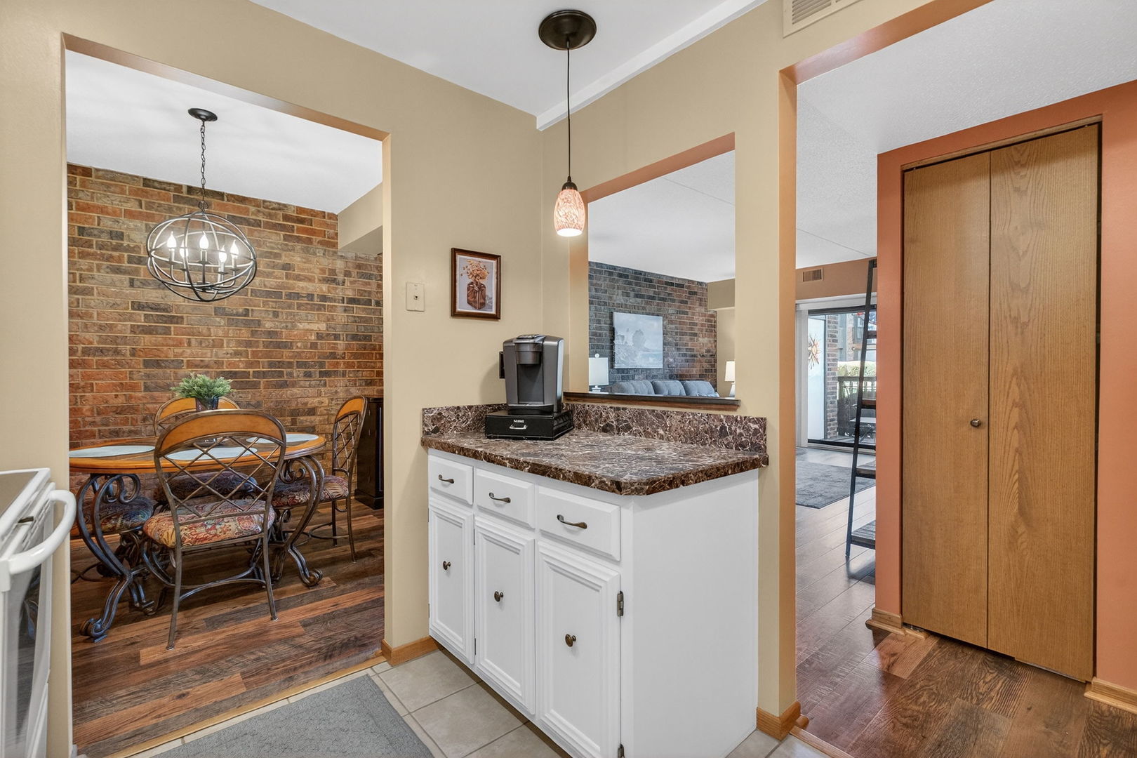 1502 Woodbridge Road, Unit 1G Joliet, IL 60436 - Photo 10 of 67