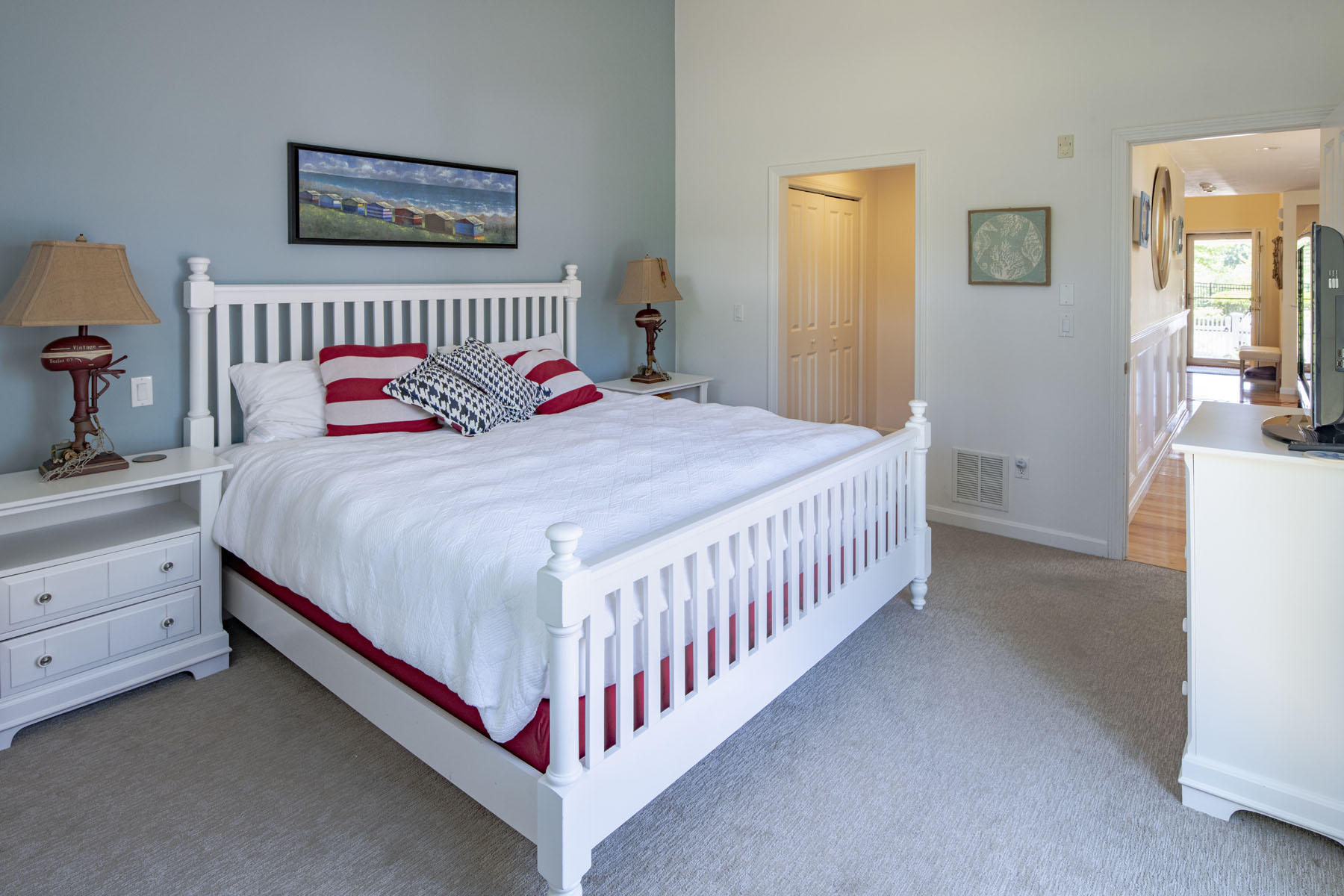 19 NW Landing Mashpee, MA 02649 - Photo 15 of 33 a bedroom with a bed and a table