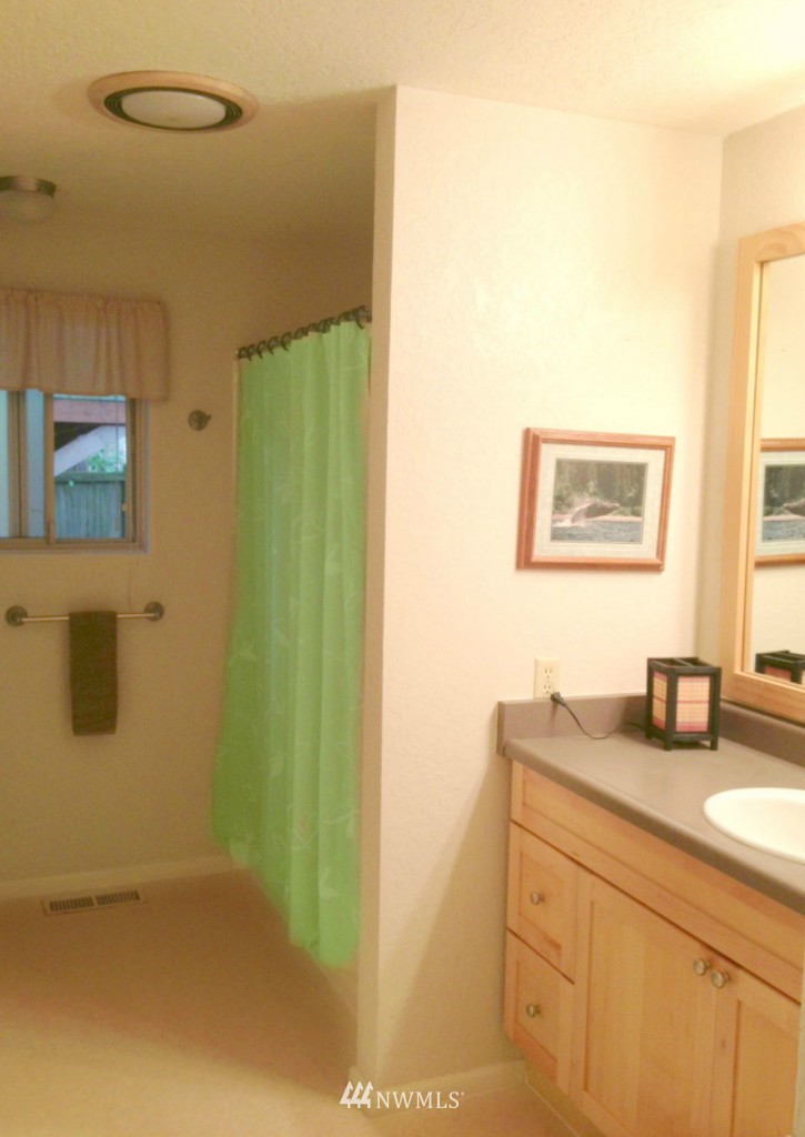 22602 1st Drive Southeast Bothell, WA 98021 - Photo 10 of 11
