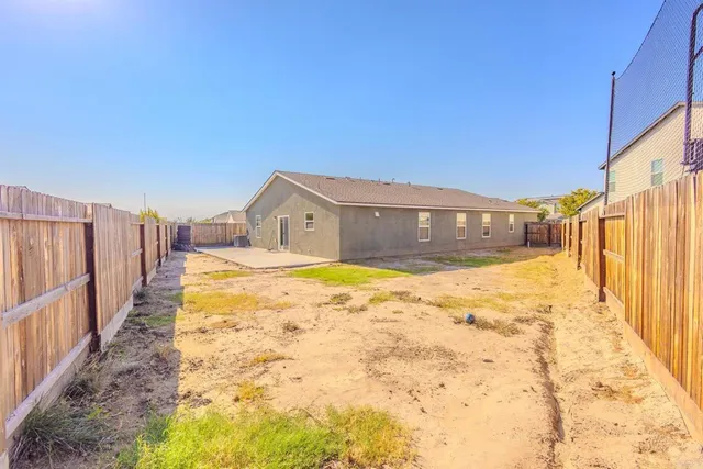 $479,000 | 5803 Vespucci Avenue, Bakersfield, CA 93313