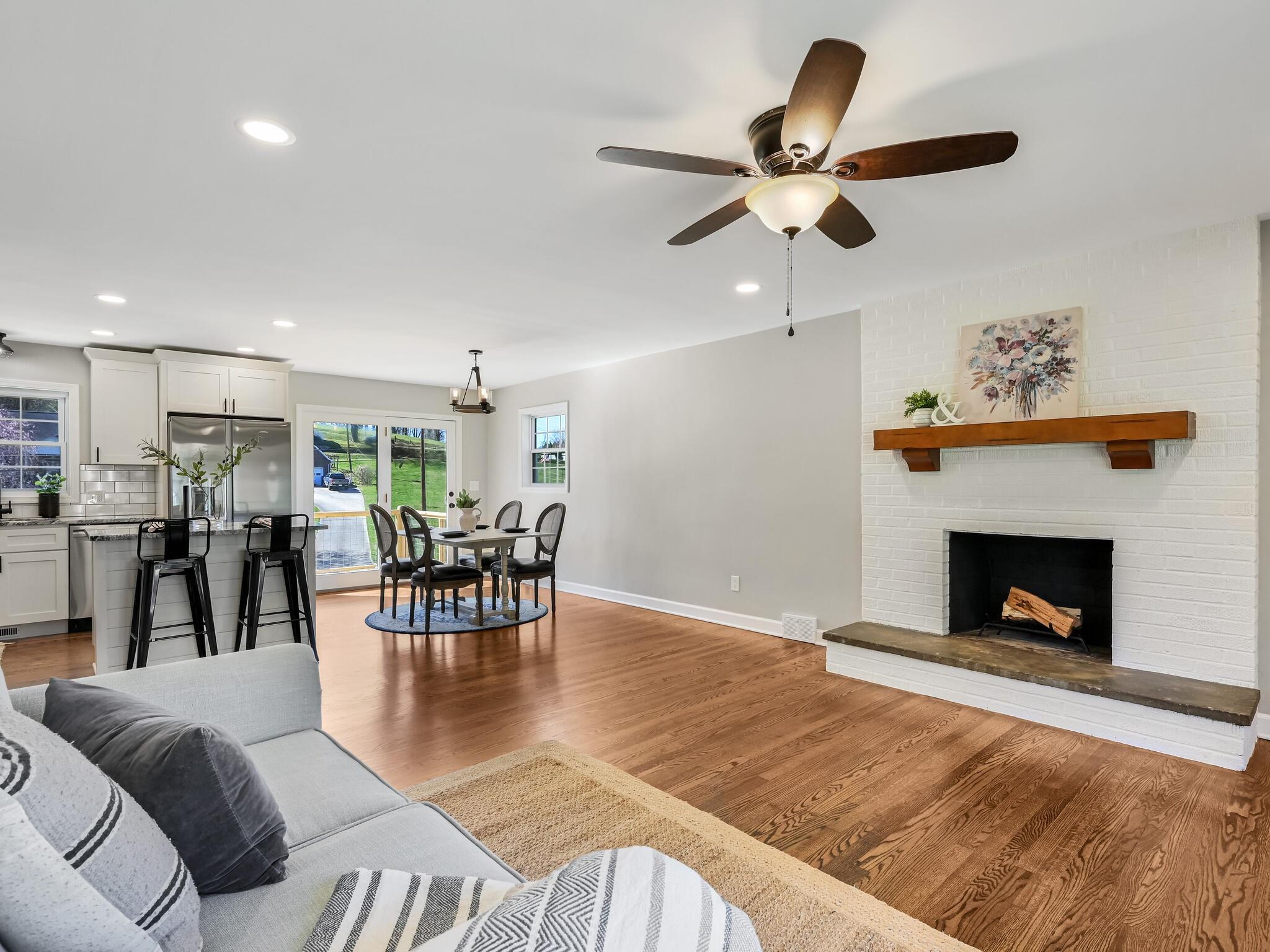 412 Rhoda Street Canton, NC 28716 - Photo 6 of 27 Gallery Image 6
