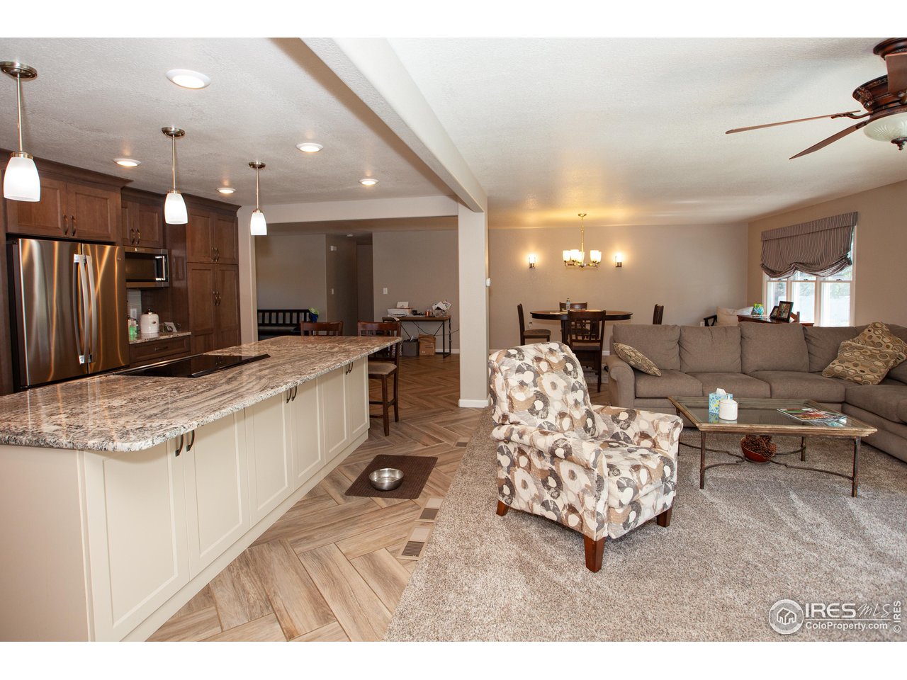 14375 Dakota Road Sterling, CO 80751 - Photo 11 of 30 Kitchen/Living room
