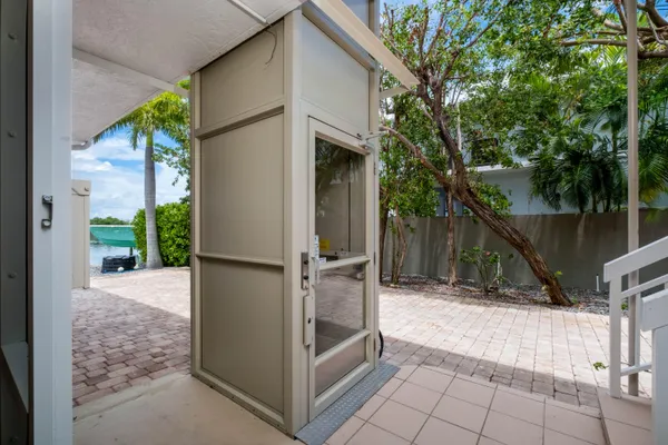 $4,999,000 | 220 Tide Avenue, Tavernier, FL 33070