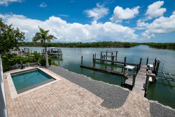$4,999,000 | 220 Tide Avenue, Tavernier, FL 33070