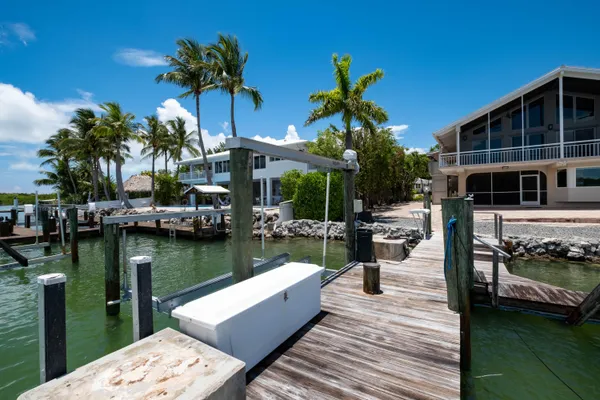 $4,999,000 | 220 Tide Avenue, Tavernier, FL 33070