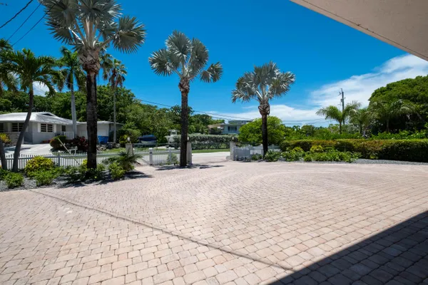 $4,999,000 | 220 Tide Avenue, Tavernier, FL 33070