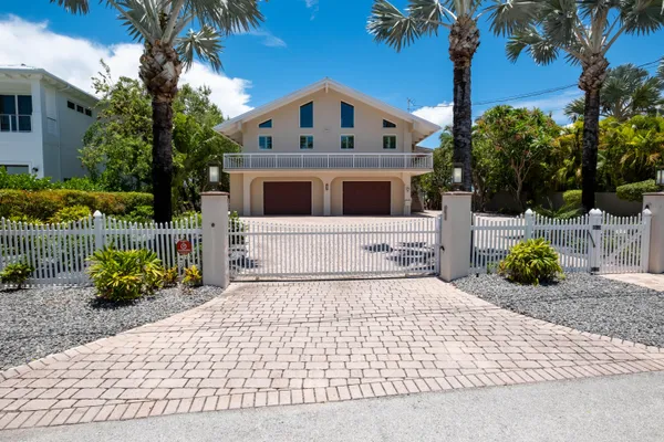 $4,999,000 | 220 Tide Avenue, Tavernier, FL 33070