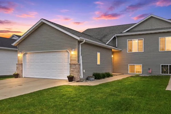 $259,999 | 1551 34th Avenue South, Moorhead, MN 56560