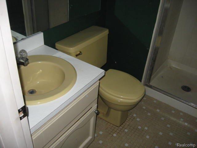 8629 Mannington Road Canton, MI 48187 - Photo 13 of 20 MANNINGTON-MSTR. BATH1