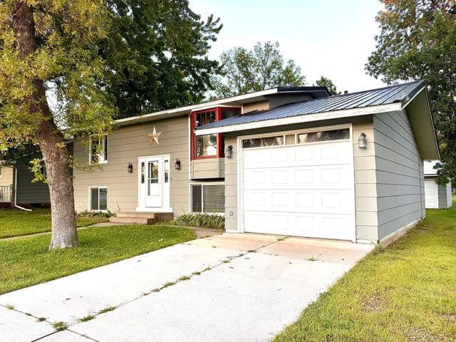 $149,900 | 153 2nd Street, Dawson, MN 56232