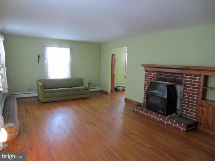 165 Ferry Road Doylestown, PA 18901 - Photo 7 of 15 Living Room
