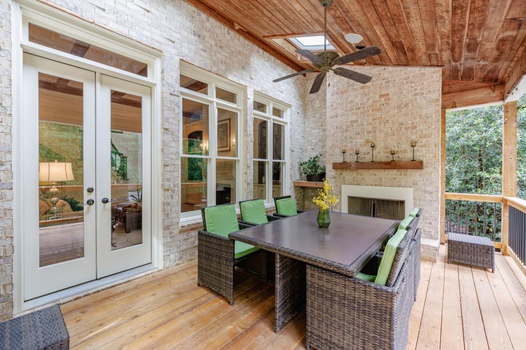 212 Shadowlawn Road Southeast Marietta, GA 30067 - Photo 15 of 66