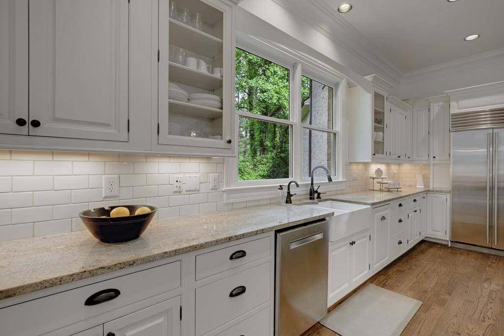 212 Shadowlawn Road Southeast Marietta, GA 30067 - Photo 24 of 66