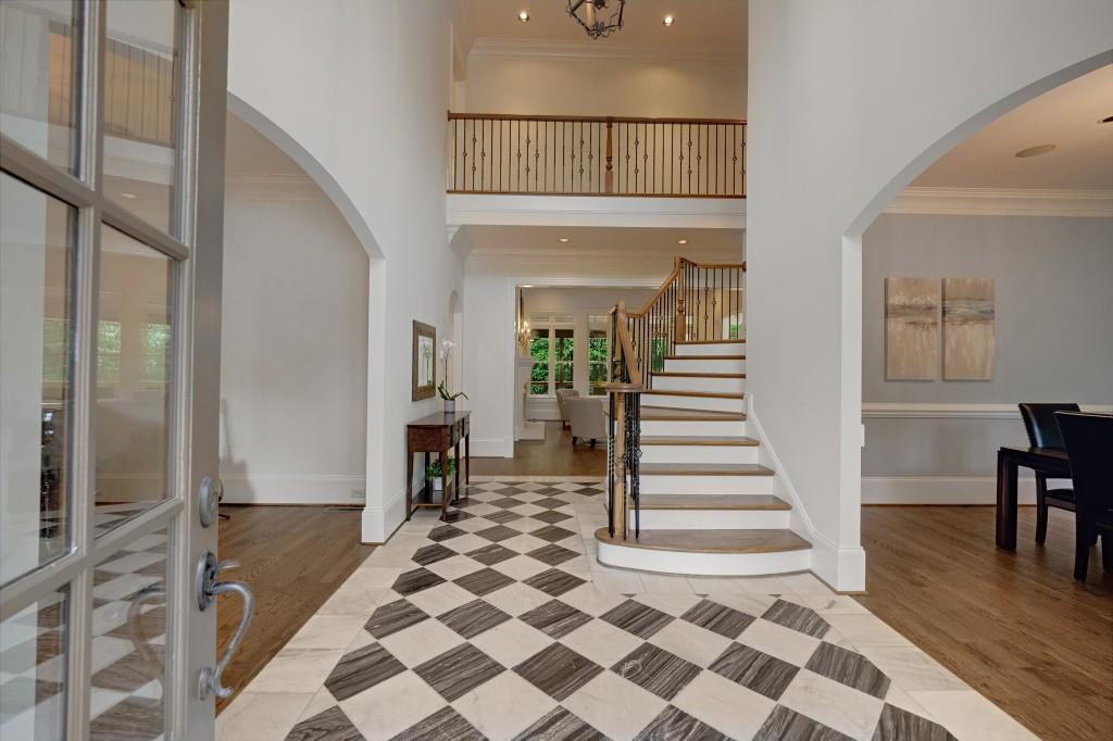 212 Shadowlawn Road Southeast Marietta, GA 30067 - Photo 5 of 66
