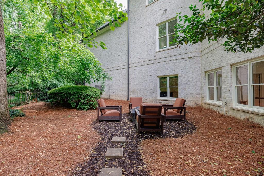212 Shadowlawn Road Southeast Marietta, GA 30067 - Photo 61 of 66