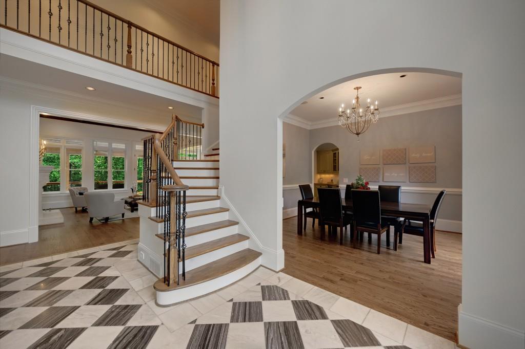 212 Shadowlawn Road Southeast Marietta, GA 30067 - Photo 9 of 66