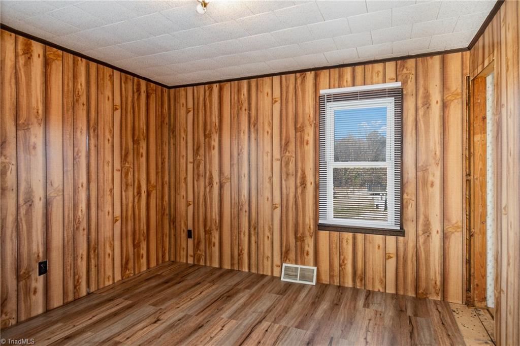 4026 Arnold Road Lexington, NC 27295 - Photo 11 of 20 Gallery Image 11