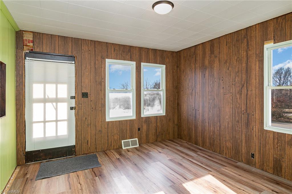4026 Arnold Road Lexington, NC 27295 - Photo 7 of 20 Gallery Image 7