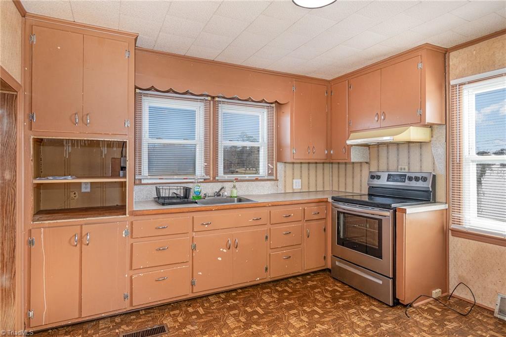 4026 Arnold Road Lexington, NC 27295 - Photo 8 of 20 Gallery Image 8